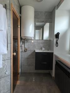 Border studio Grafovi