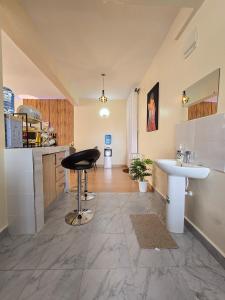 2 Bedroom Executive Apartment with Secure Parking