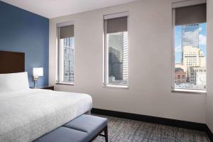 Large King Studio Suite with View - Non-Smoking room in Homewood Suites- Denver Downtown Convention Center