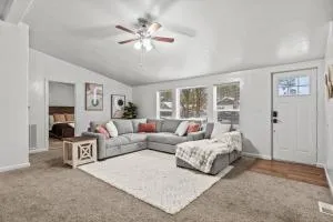 Upscale Retreat near vibrant downtown - La Junta