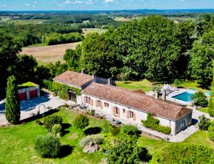 Maisons de vacances Stunning 18th Century Country House : photos des chambres