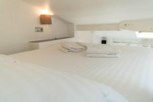SK Joli Studio, Le Port, Clim, Tramway, Wifi 17 BONAPARTE
