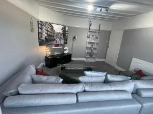 Tripple Bs Apartments - 克罗伊登