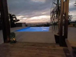 Adorable guets houst avec terrasse - Ravine à Marquet