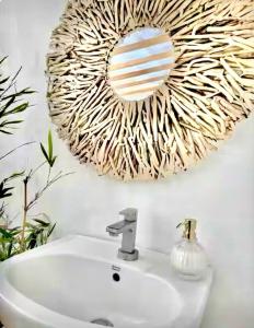 Rancho Oco Mahogany Villa with Swimming Pool