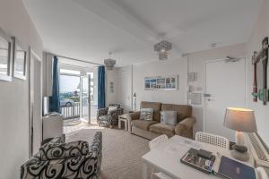 2 Bed Ground Floor Beach Location