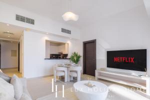 LUX The Silverene Marina View Suite 4