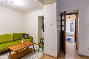 1BR Central Flat 5 Min Walk to Istiklal in Beyoglu