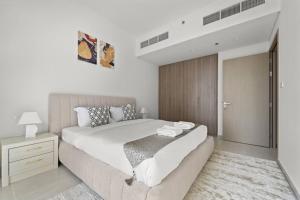 Luxury 1BR apartment at Creek Edge Tower 2