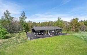 Amazing Home In Ålbæk With Kitchen