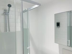 Sejours chez l'habitant Air-Conditioned Apart 10 Pers,40min Paris, Orly 20min, Disneyland 40min : photos des chambres