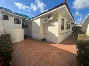 Quarto próximo a UFPE