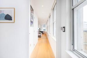 Perfect One Bed in Green Park Station