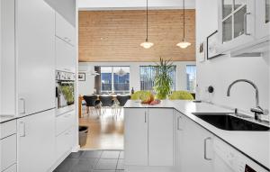 Nice Home In Juelsminde With Wifi