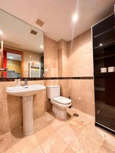 Centrico apartamento Irmandiños con garaje - HomeyGalicia