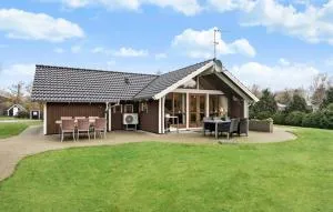 Awesome Home In Ulfborg With Kitchen - Sønder Nissum