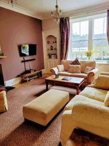 Huge 4 Bed Apt - Perfect Base to Explore The Borders - Ancrum