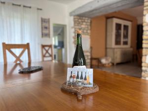 Maisons de vacances Rivage Maison spacieuse 10 p 5 chambres 2 sdb 2 WC tout confort avec jardin, belle terrasse amenagee, parking privatif, a 3km d-Omaha Beach et Port en Bessin : photos des chambres