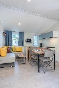 Campings Camping Le Mediterranee Argeles - Domaine pietonnier : photos des chambres