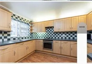 4-Bed Home in Purley near Gatwick Airport London - 珀利