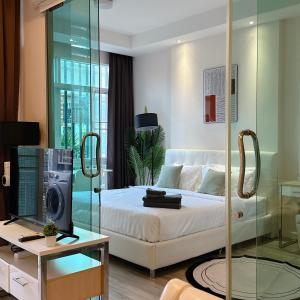 Stylish room Near Central Fest