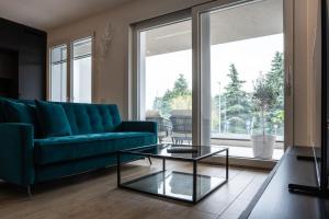 LuxeDesign Apartment