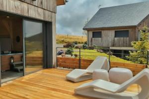 Maisons de vacances La Fleche 2 - Chalet Standing - Jacuzzi Privatif : photos des chambres