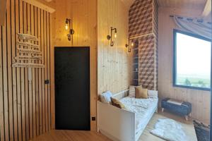 Maisons de vacances La Fleche 2 - Chalet Standing - Jacuzzi Privatif : photos des chambres