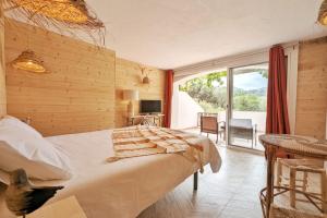 LÉvasion Naturelle N1 des Villages des Français