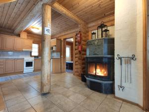 Huvila Kivitasku - Arkea pakoon