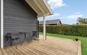 2 Bedroom Beach Front Home In Sjølund