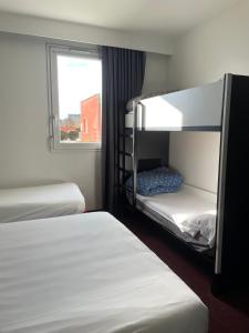 Hotels Brit Hotel Marvejols : Chambre Familiale