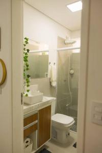 Studio no Edifício Everest lindíssimo a somente 200 mts praia excelente localização