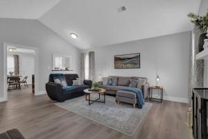 Stylish Duplex! Minutes from Atlanta!