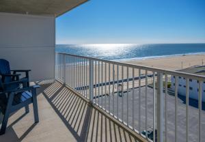 Deluxe Suite with Sea View room in Commander Hotel & Suites