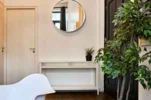 Bright 3-bedroom 2-bathroom flat.