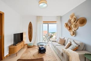 Ocean Terrace - Private Patio with BBQ & Sea view