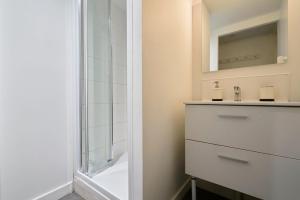 Appartements Bright 3-bedroom 2-bathroom flat. : photos des chambres