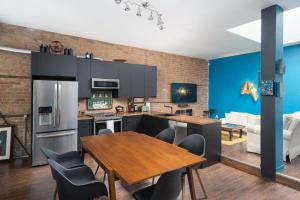 Two bedroom duplex in Plateau Mont-Royal district