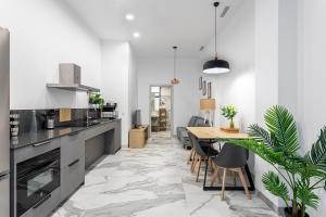 New Apartment 1 ROOM,4 pax,wifi, ACRuzafa market