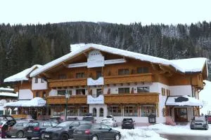 Hotel Alpenblick - Форстау