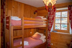 Chalets CHALET de charme 13 personnes avec Sauna SKI O PIEDS : photos des chambres
