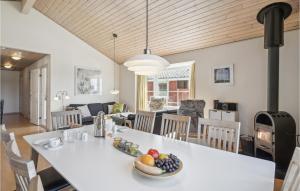 4 Bedroom Stunning Home In Gråsten