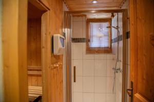 Chalets CHALET de charme 13 personnes avec Sauna SKI O PIEDS : photos des chambres