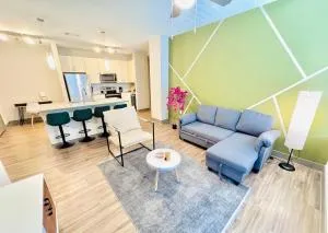 Full Apartment, 15 Min to Disney, King Bed Pet-Friendly, Resort-Style Amenities - Harlem Heights