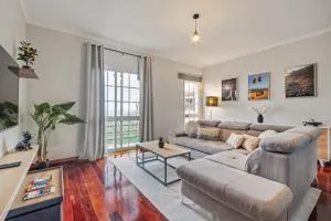 Ocean Flyby - 加乌拉