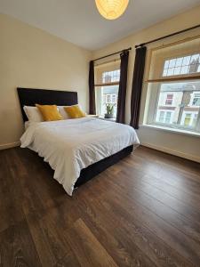 2 bed Cardiff home