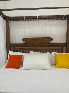 Champ Villa - Kamburugamuwa