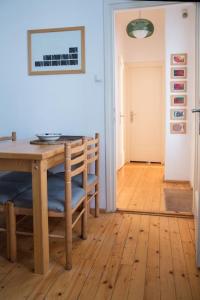 central apt whit a balcony and free parking space