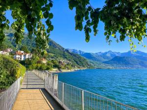 Riva di Pianello Balkon-Ferienwohnung am See (EG)